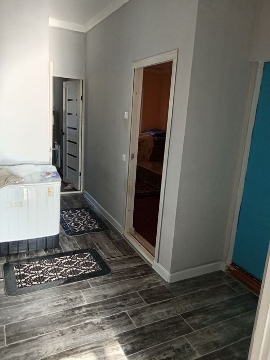 Срочно продаётся 2х ком кв в чирчике 5 этаж в нижнем новый план