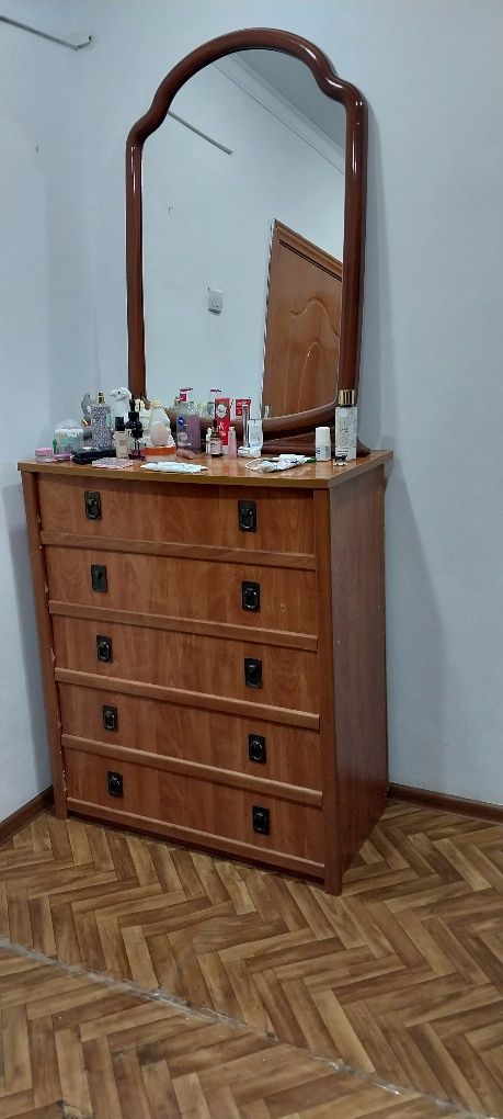 Продам бу шкаф  срочно