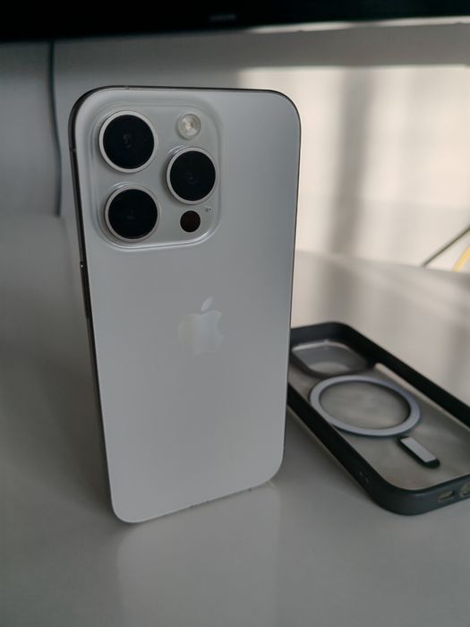 iPhone 15 pro impecabil