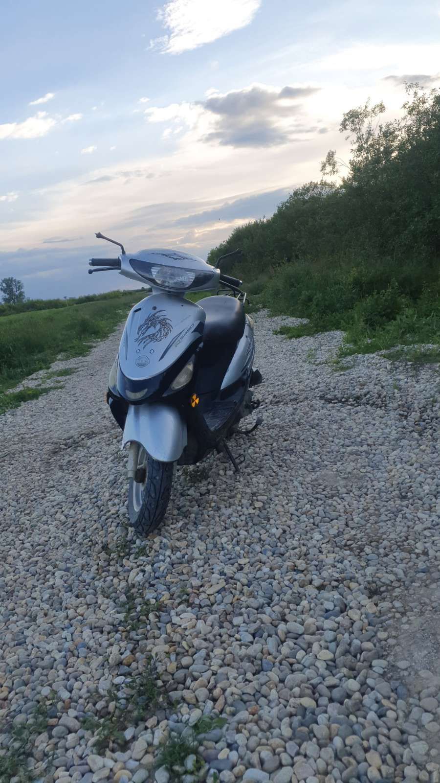 Vând scuter de 49cc