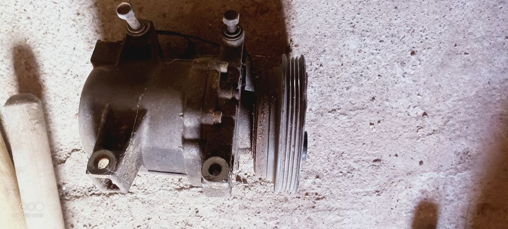 Продам компрессор кондера Ниссан премьера Р11, объем 1,6,