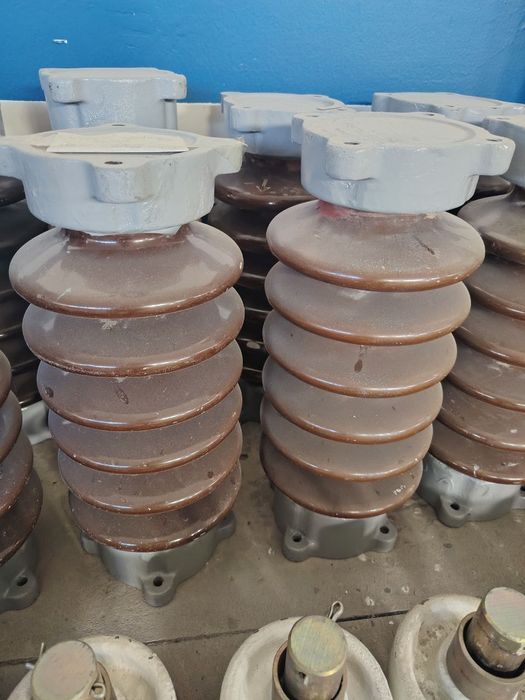 Фарфоровые изоляторы 35kv