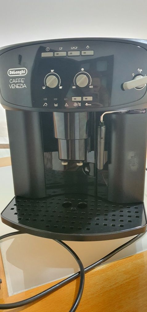 Delonghi Treviso Italia робот