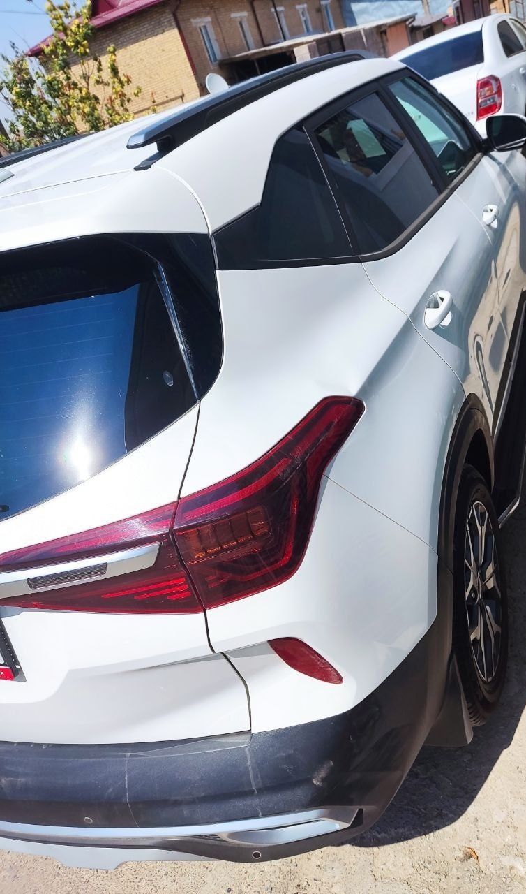 Продается автомобиль Kia Seltos Prestij. 3-позиция . Белый жемчуг