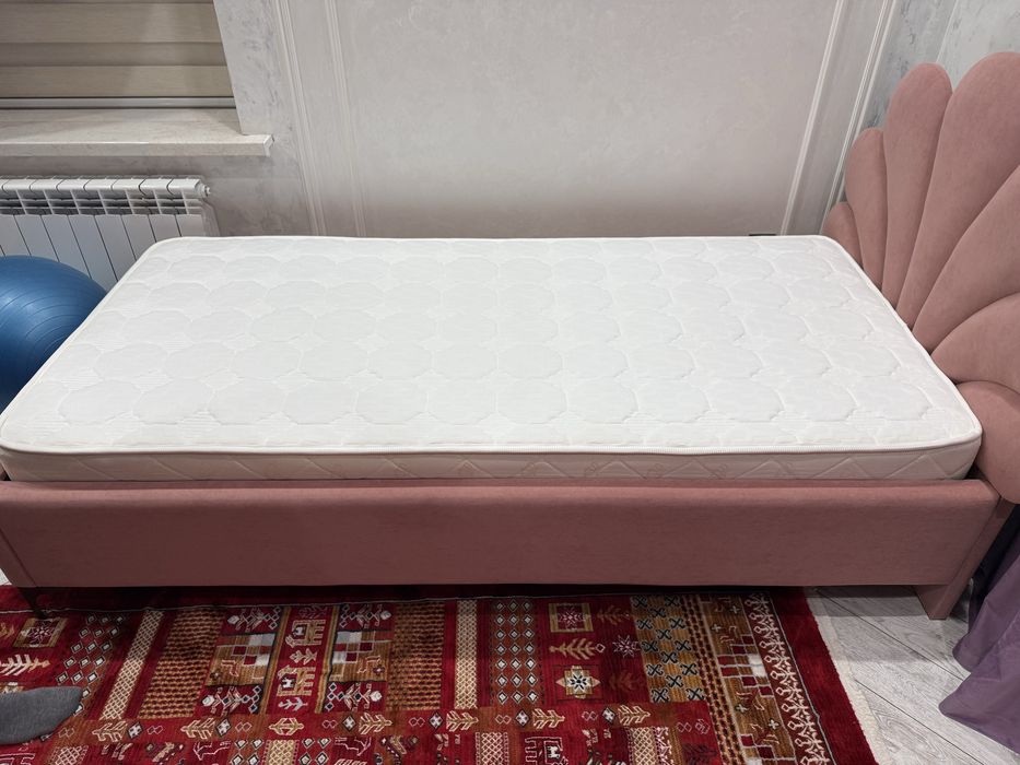 Кровать продается 2 шт