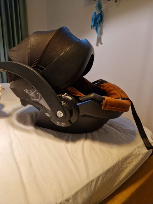 Cărucior/ scoica/ landou Mima Xari 3 in 1 maro