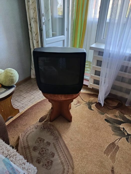Продам телевизор LG