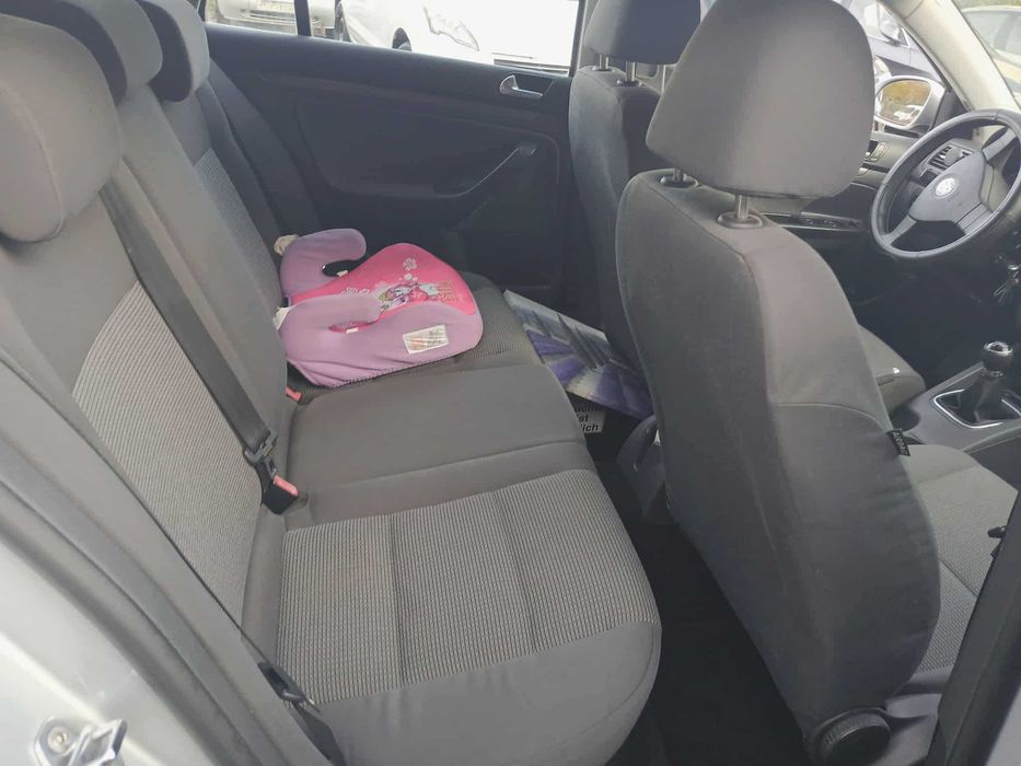 Vand sau schimb golf 5  1.9 TDI