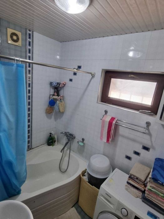 Yunsobod 18 kv 77 seriy gishtli dom 4/4/4/84 kv 2*6 balkon srochniy