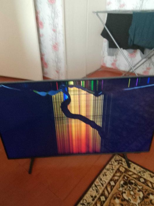 Продам телевизор смарт тв