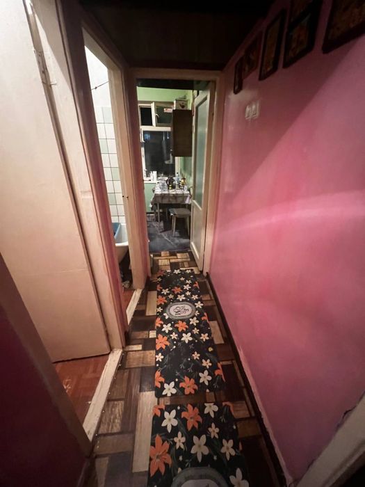 Продаётся 4х комнатная квартира на Ц4,метро Мустакиллик,площадь.