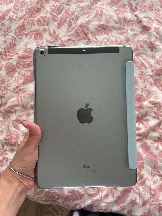 iPad 9,7” (2018) 6th Gen Cellular