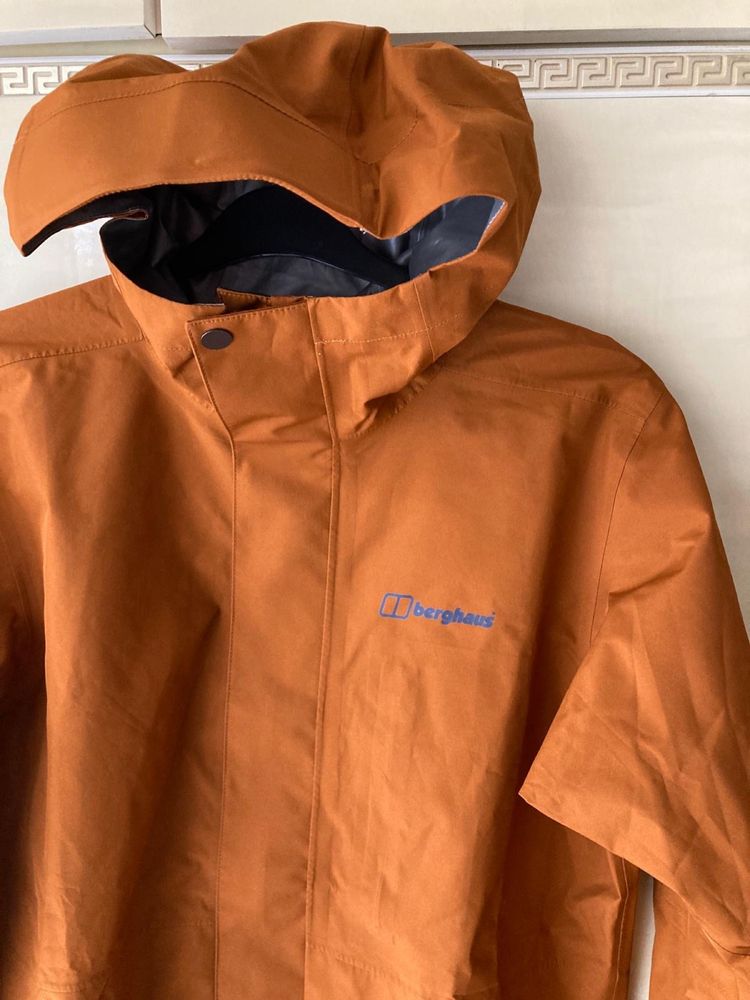 Geaca jacheta de munte/ impermeabila Berghaus gore-tex noua