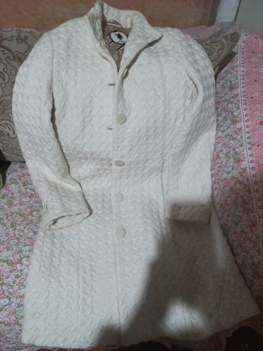 Продается теплое весенее польто