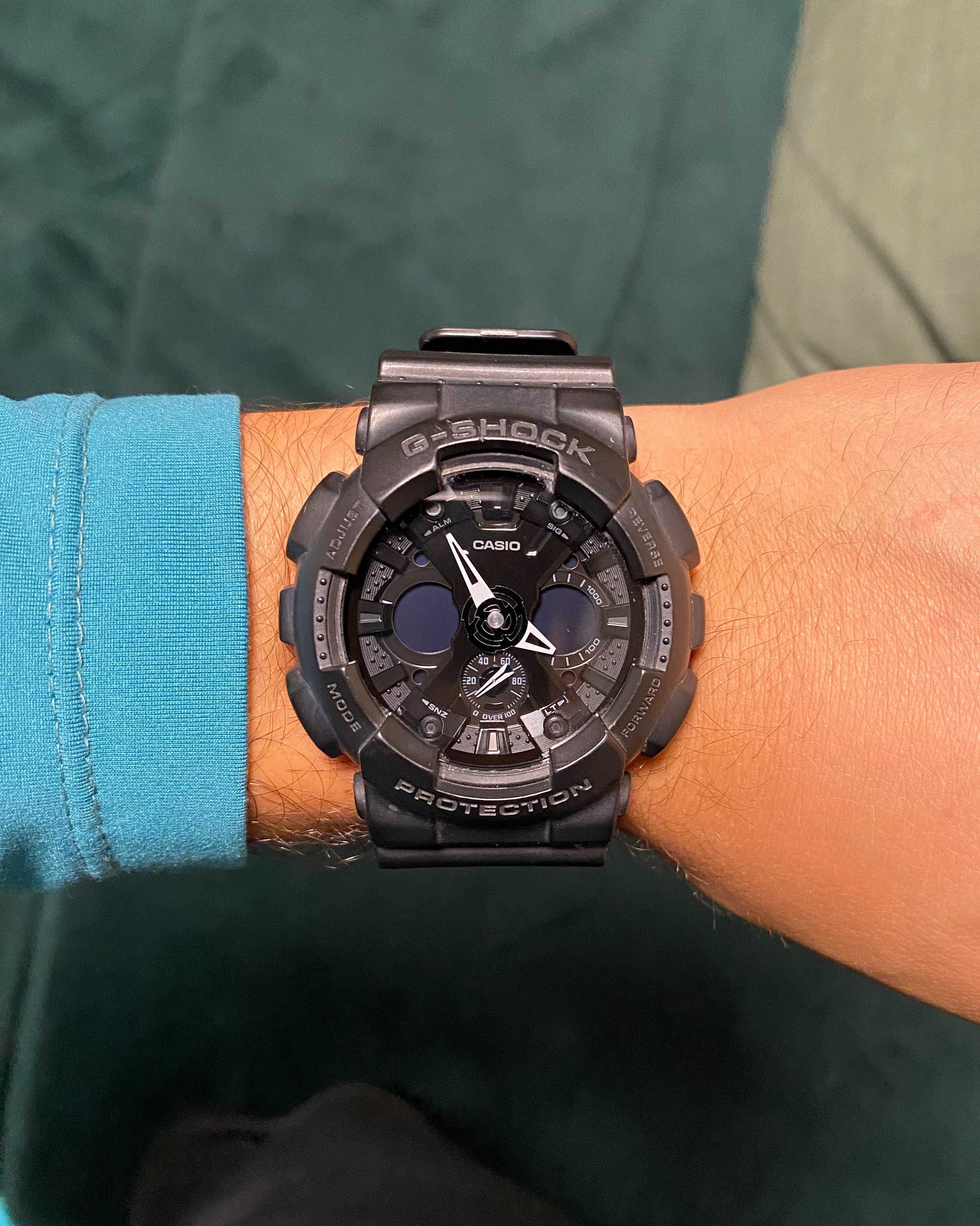Часовник Casio G-Shock GA-120BB-1AER