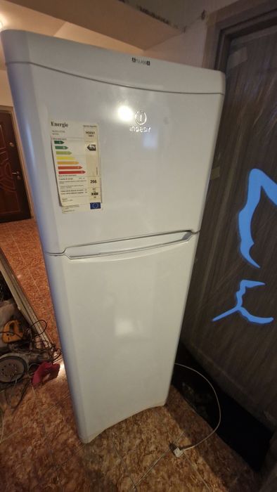 Frigider Indesit