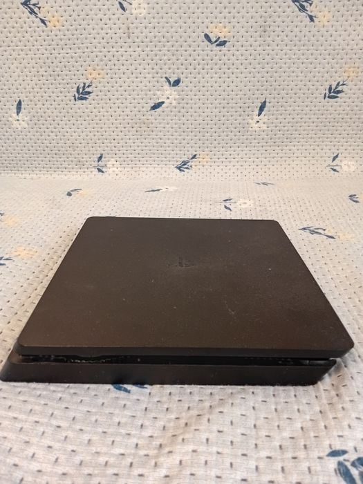 Продам срочно пс4