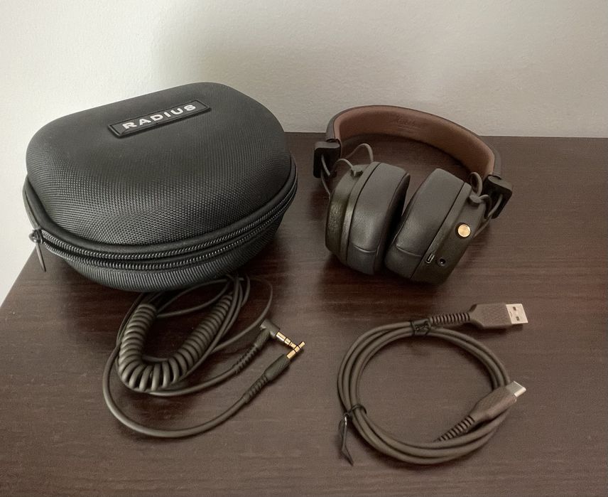 Bluetooth-наушники Marshall IV c чехлом