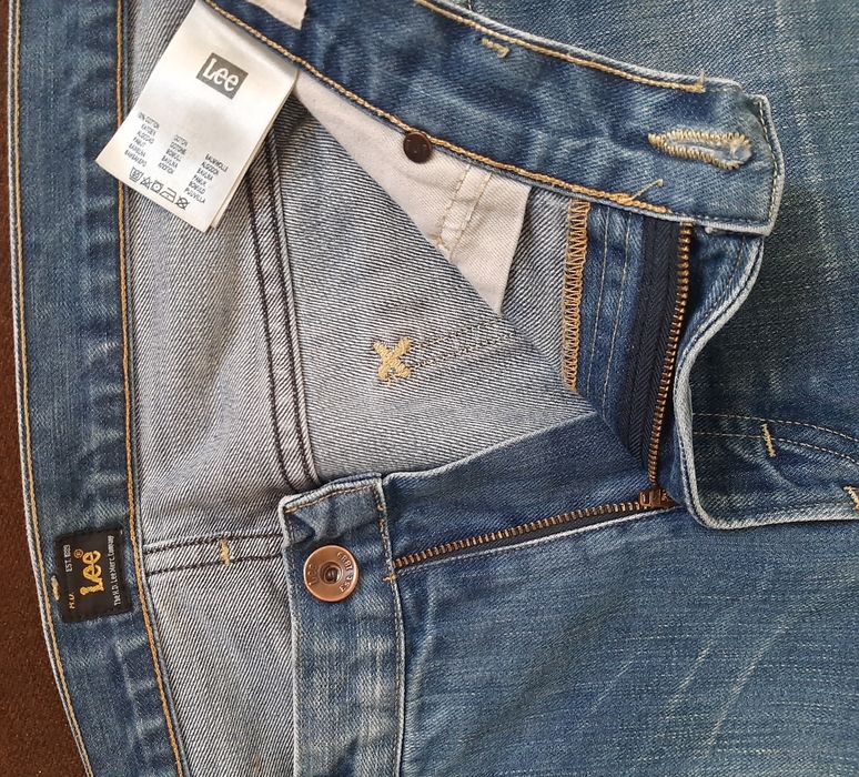 Blugi bărbătești originali, marca LEE, mărimea XL