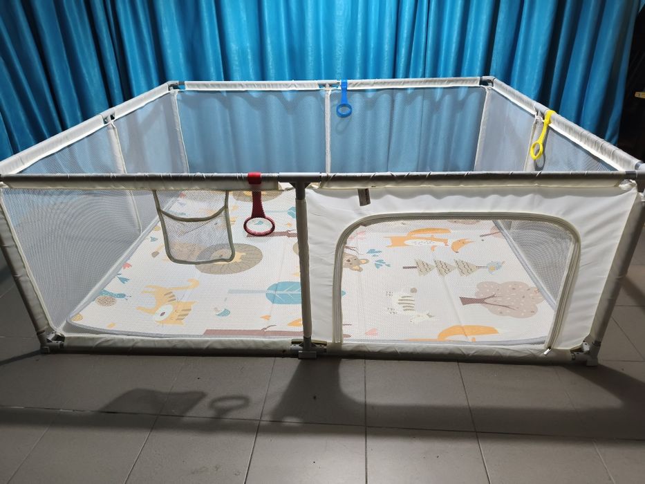 Tarc de joaca cu covoraș din spuma inclus