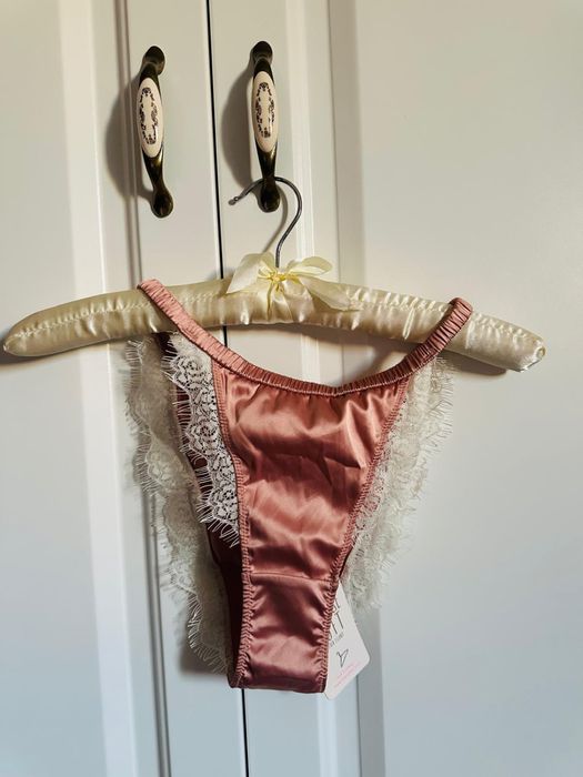 Lenjerie sexy, chiloti si sutien noi cu eticheta, S / M