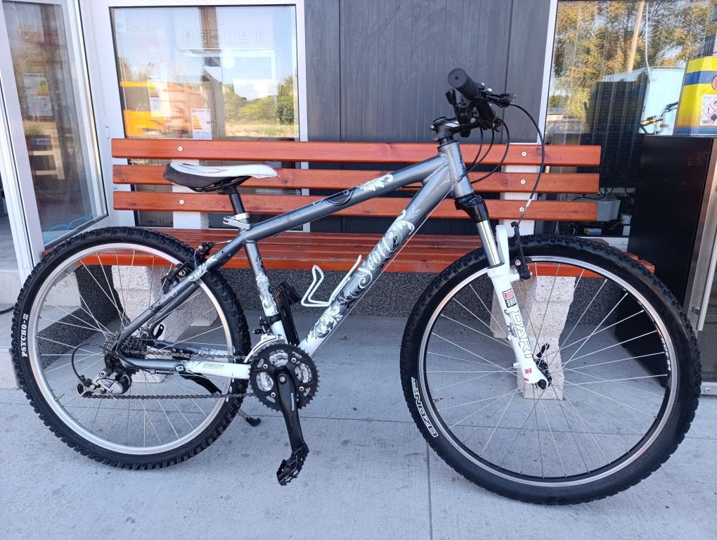 Алуминиев велосипед SCOTT Contessa 26/M
Велосипедът е в отлично технич