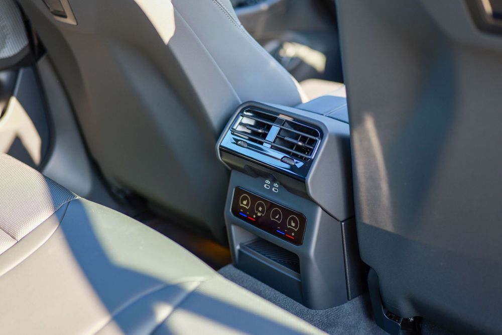 BMW Seria 5 2025 inchirieri Auto Masini Premium Bucuresti Volocar