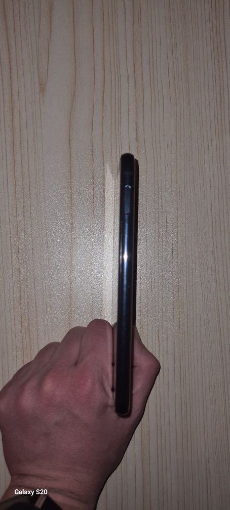 Samsung galaxy S10e, încă în garanție