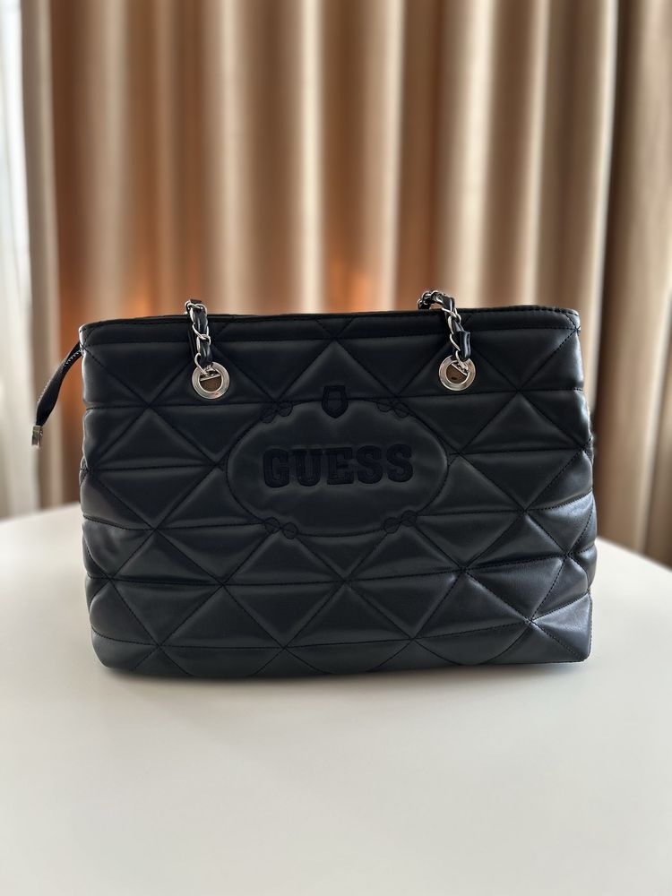 Geanta Guess neagra