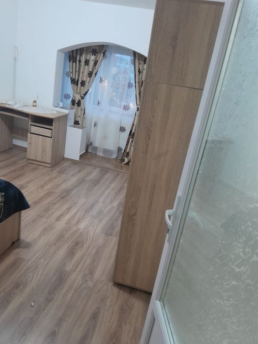 Vând garsonieră confort 1