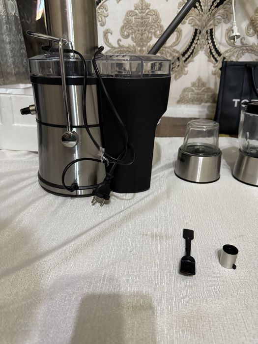 Продаётся соковыжималка с набором шиваки европейски