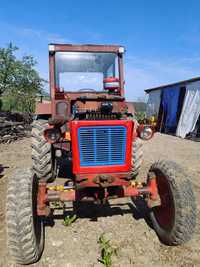 Tractor 650 în stare buna de funcționare