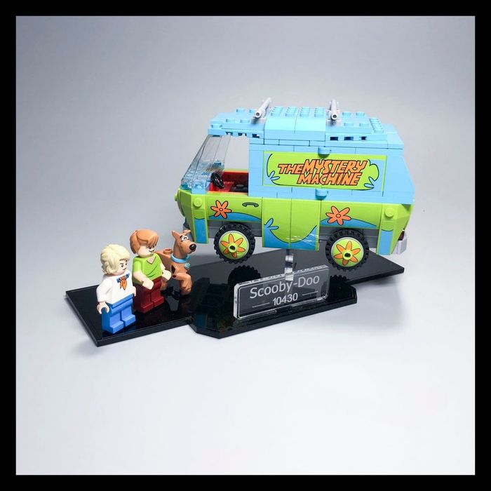 LEGO Scooby-Doo 75902
The Mystery Machine