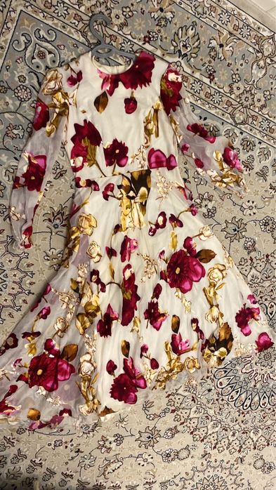 Продается платья