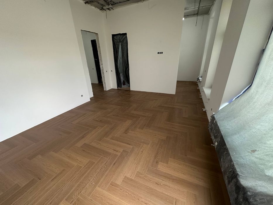 Качественная укладка кварц винил и ламината