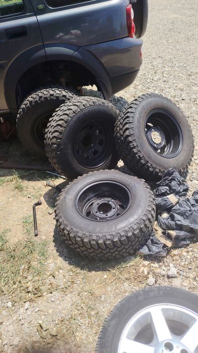 Vând roti Land ROVER freelander1, Jeep