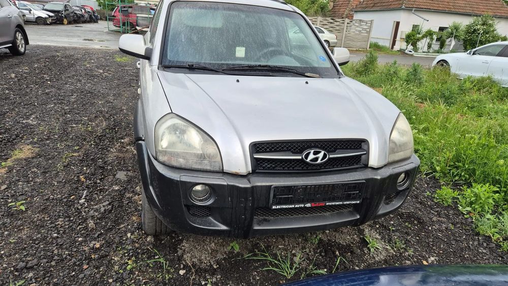 Hyundai Tucson 2.0 crdi motor capota bara fata