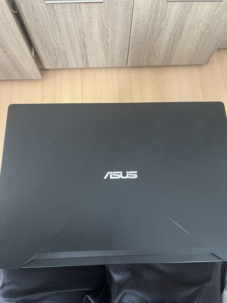 Лаптоп Asus FX503V