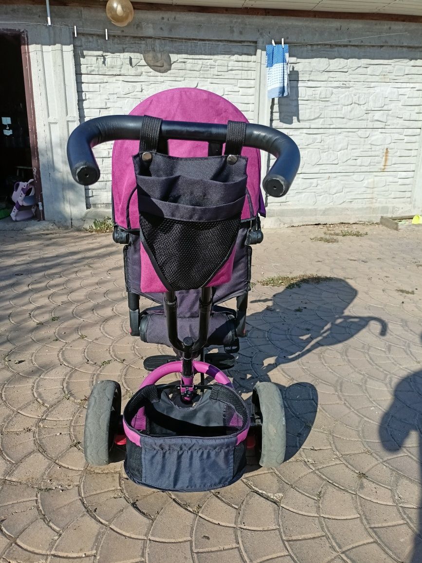 Tricicleta pentru copii