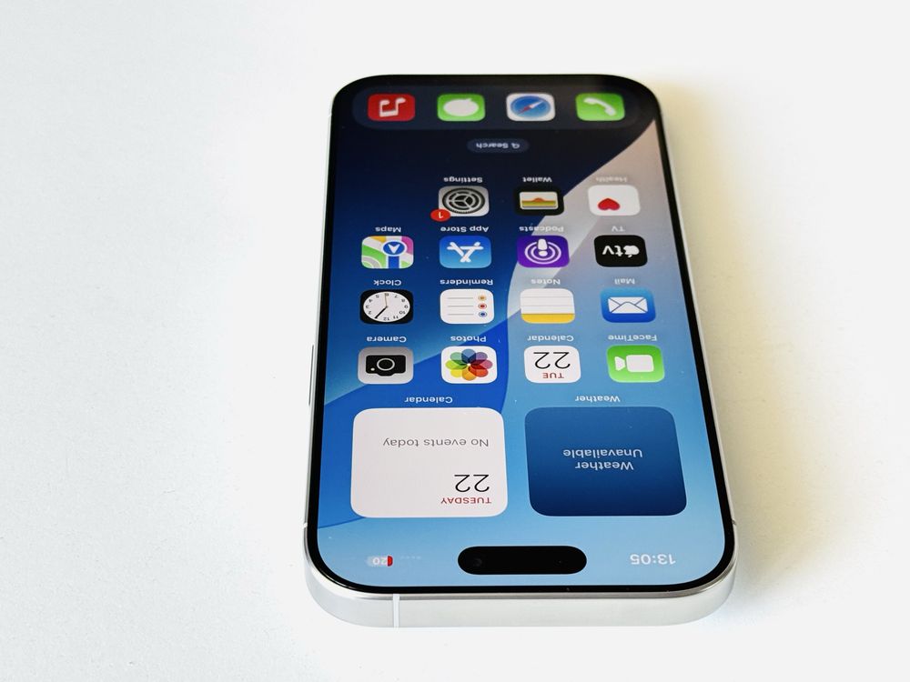 Iphone 16 Pro 128GB White Titanium Гаранция 6 месеца