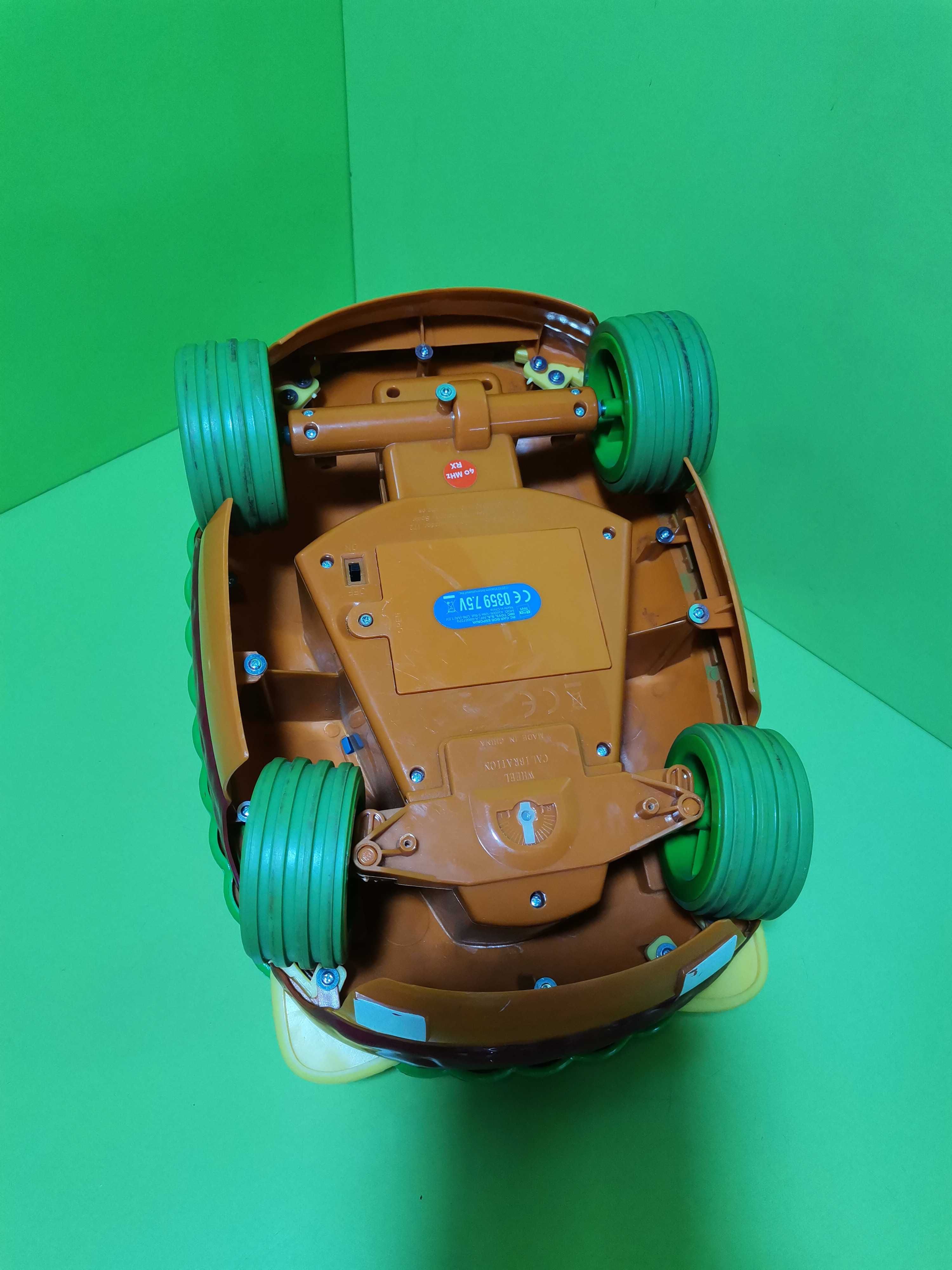 Mașinuța, electrică, vehiculul lui Bob Sponge