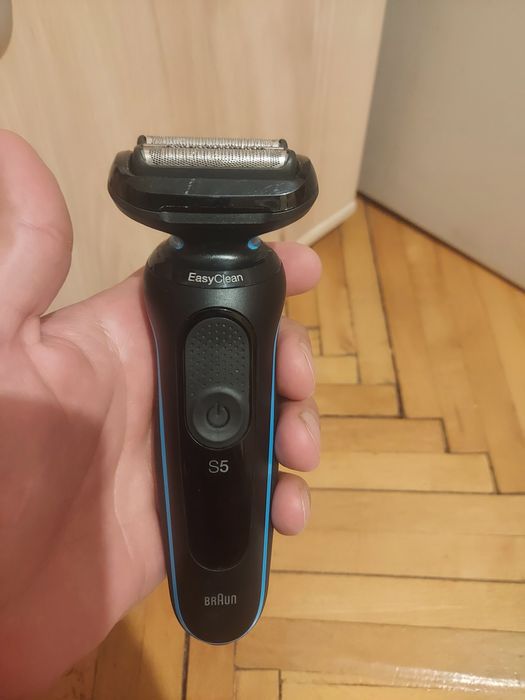 Aparat de ras Braun S5 .
