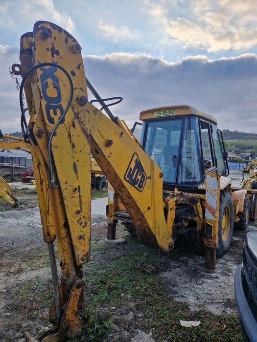 Buldoexcavator JCB 3CX  An 2001