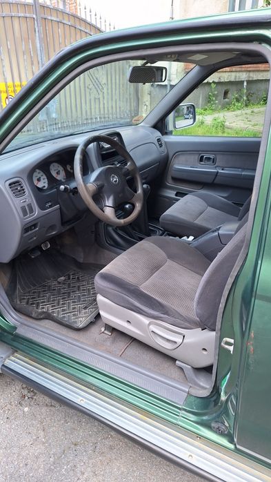 D22 2.5 diesel 4x4 cu reductor