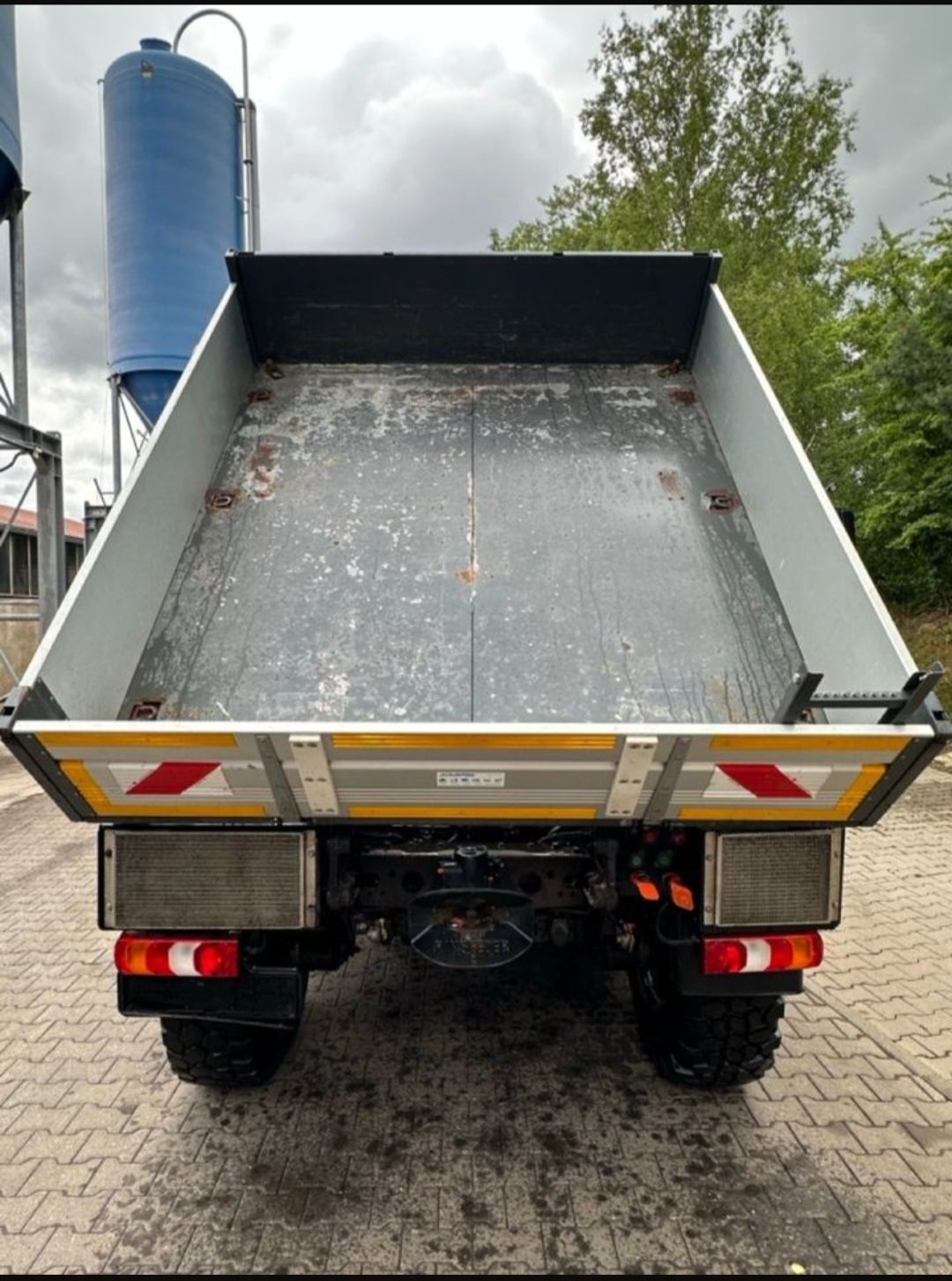 Mercedes-Benz Unimog U318