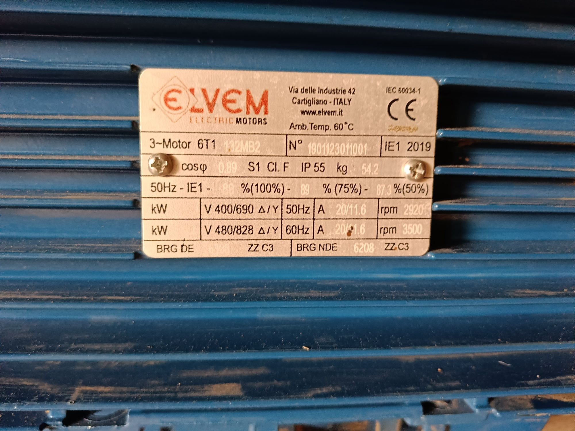 Vând motor trifazic 11kw 3000RPM