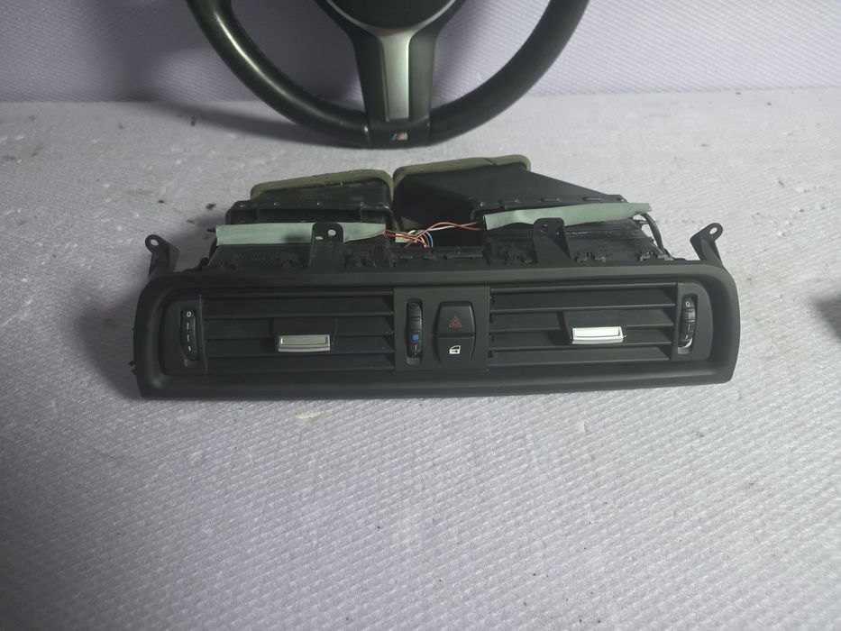 Grilă ventilație bord centrală BMW seria 5 F10 f11
