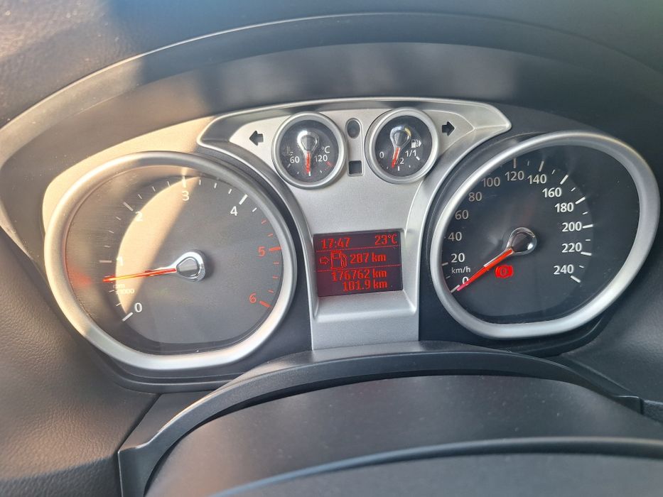 Vând Ford focus MK2