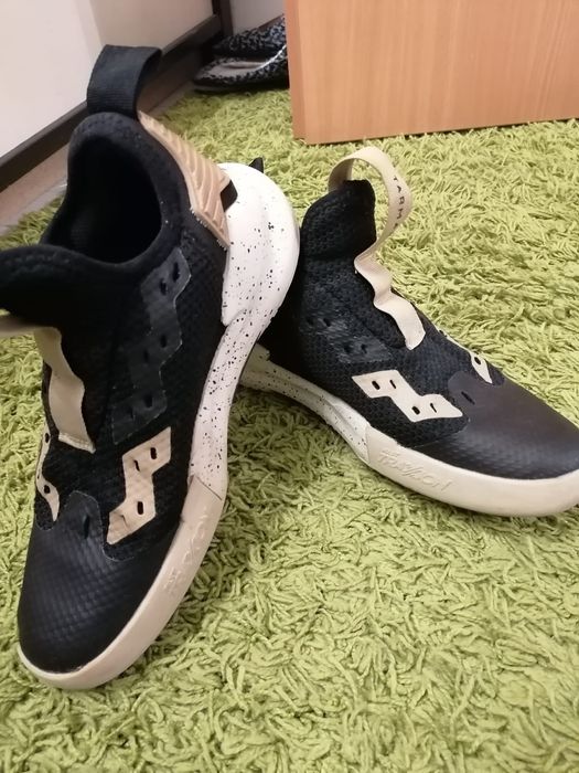 Vând adidas baschet Decathlon