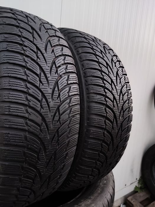 2бр зимни гуми 195/55/16 Nokian WR, Runflat
6.83mm
Добро състояние без